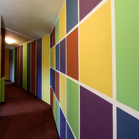 טוסקולנו מדרנו Colors Hostel מראה חיצוני תמונה